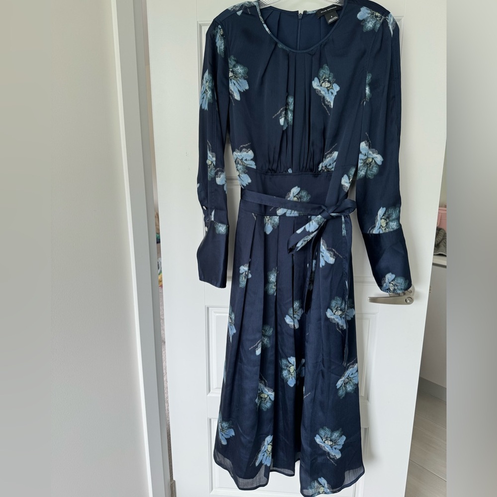 Club Monaco floral silk dress, size 4